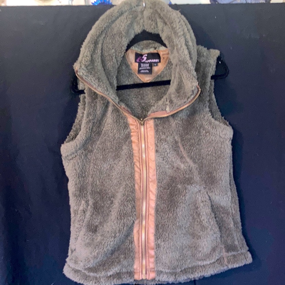 Fuzzy Hooded Vest